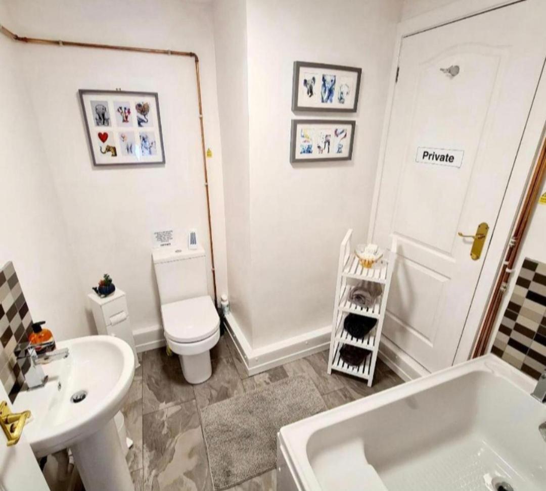 Beautiful 2 Bedroom Annexe In Popular Town Location Narberth Exteriör bild