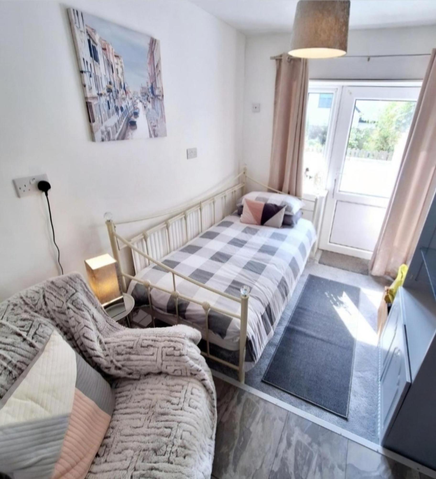Beautiful 2 Bedroom Annexe In Popular Town Location Narberth Exteriör bild