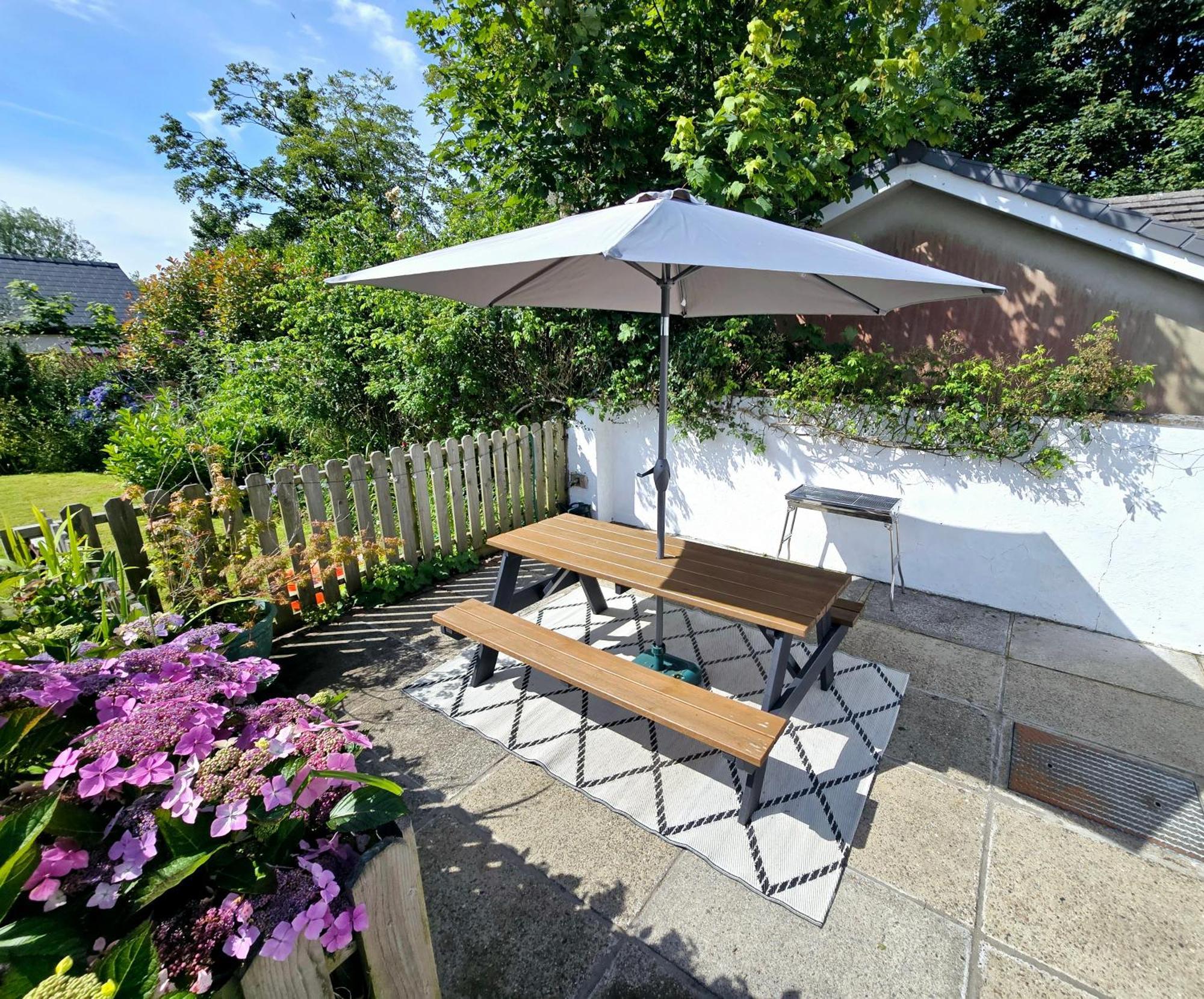 Beautiful 2 Bedroom Annexe In Popular Town Location Narberth Exteriör bild